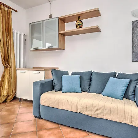 Beautiful Holiday Home In Cola With Swimming Pool Lazise