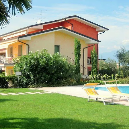 Holiday home Beautiful Holiday Home In Cola With Swimming Pool
