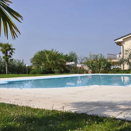 Holiday home Beautiful Holiday Home In Cola With Swimming Pool *