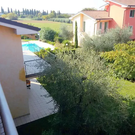 Beautiful Holiday Home In Cola With Swimming Pool Holiday home Lazise